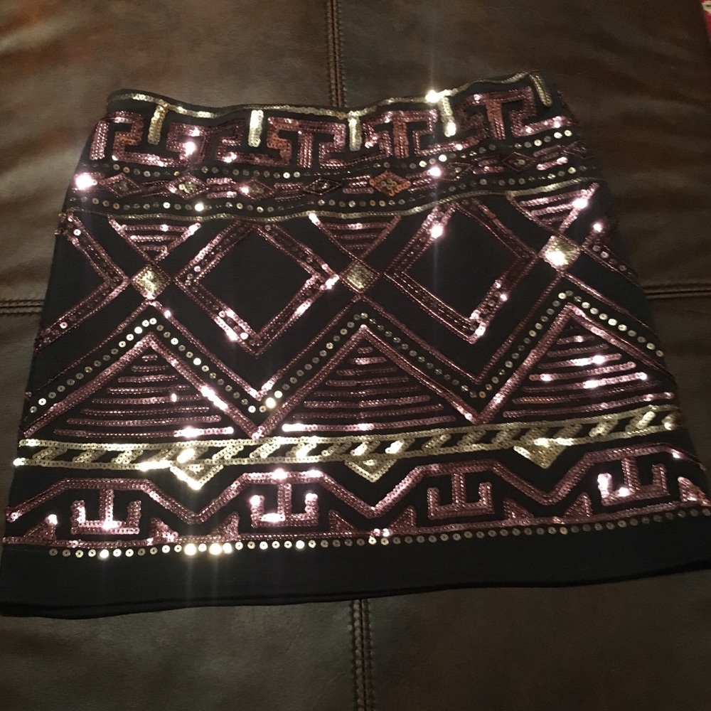 Peachpuff  Black w/pink gold sequins bandage skirt